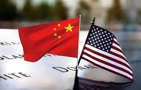 美国向中国放出狠话，如果中方迟迟不恢复稀土供应，美国就要祭出真正的杀手锏，把中国