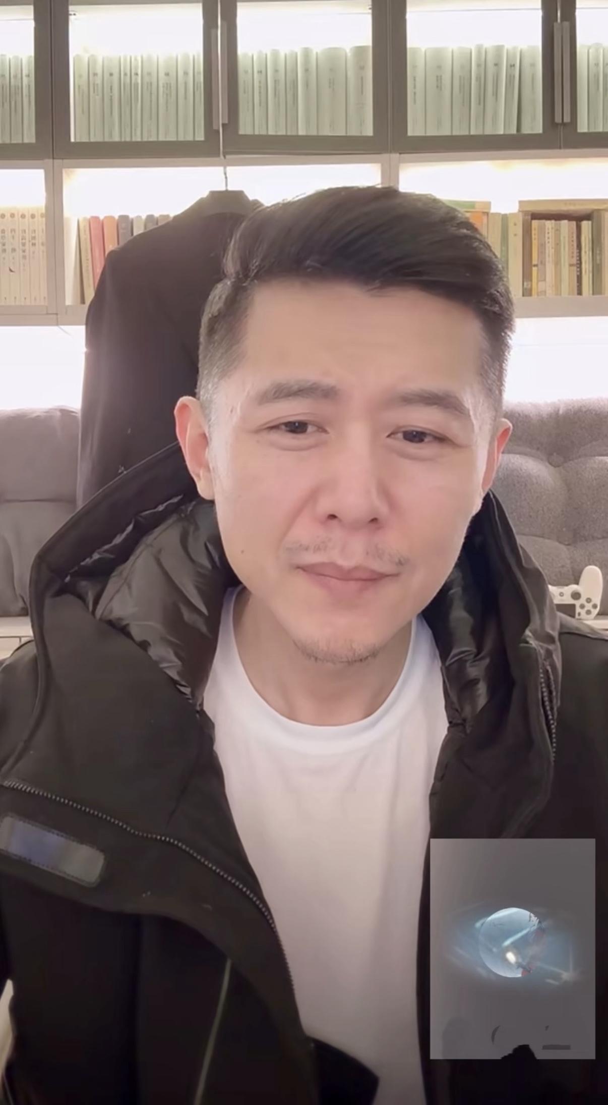 女孩：大冰哥，我现在的婚姻，就是典型的丧偶式婚姻，我一个人活成了一支队伍，真的太