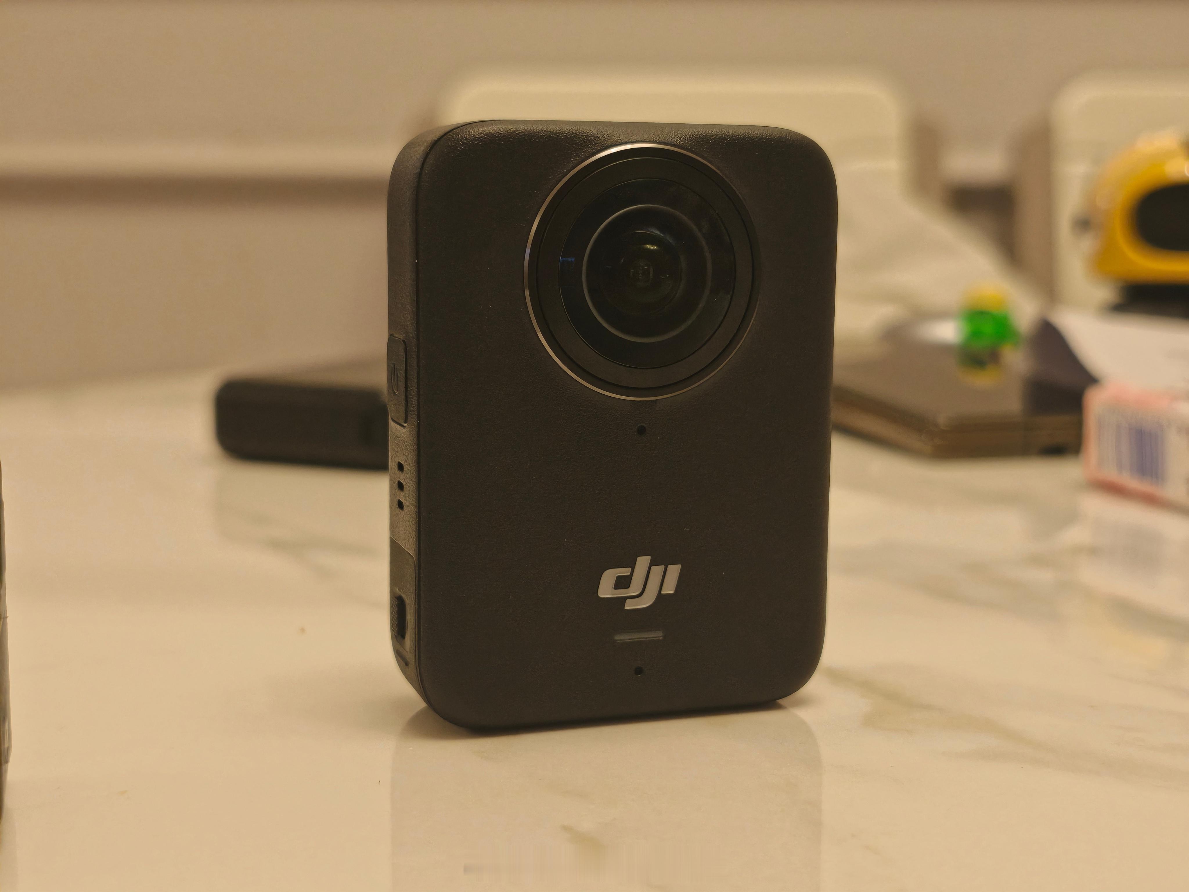 喜提大疆OSMO 360这一次就买了一个标准版，啥也没得[淡淡的]不得不说，大疆