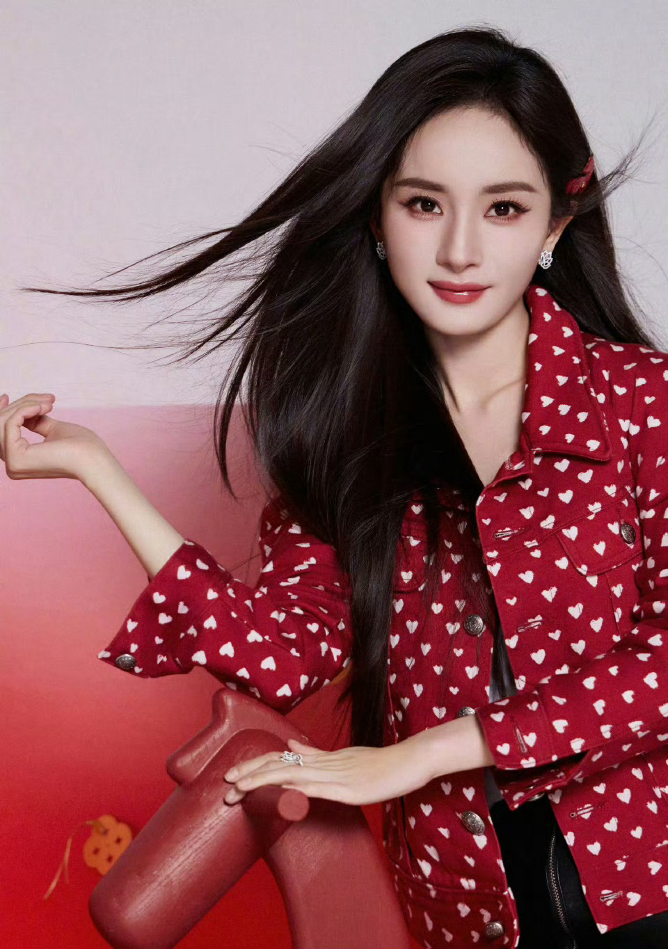 “因为杨幂女士王小卤被更多人知道，幂的国民度给品牌赋能很大，我们也愿意陪杨幂女士