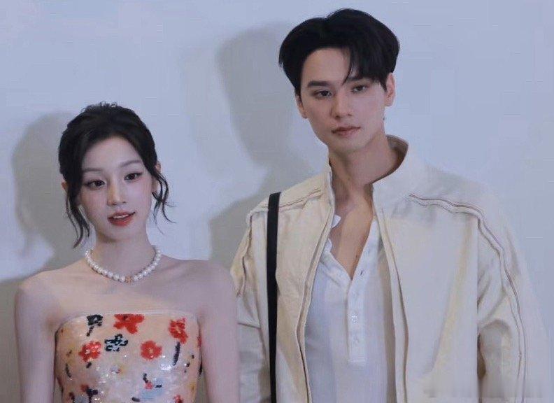 宋雨琦keng同框宋雨琦和泰国男演员keng活动同框🈶，好权威的两张脸！宋雨琦