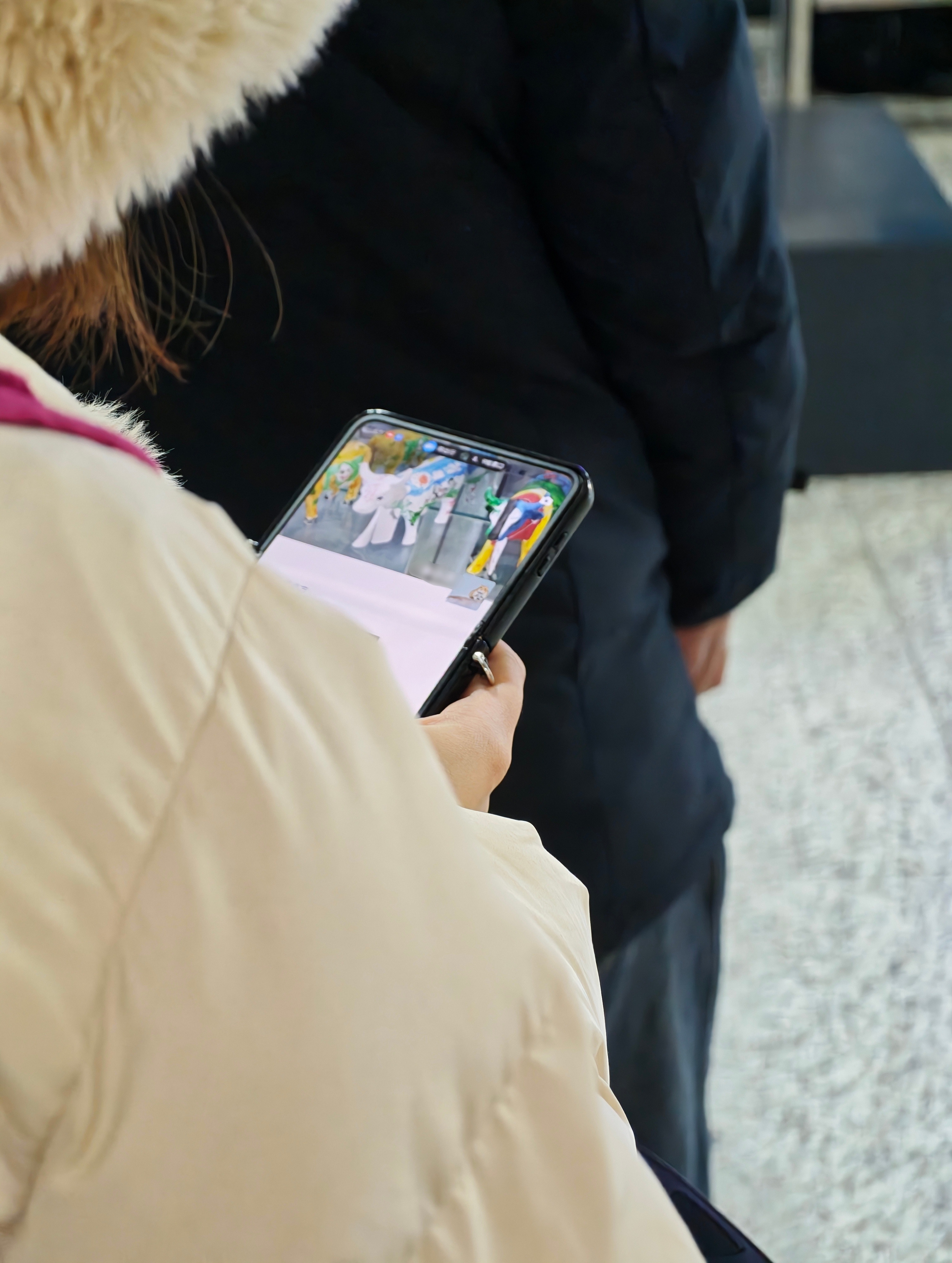 准备出发去最近很火的横道河子镇了，往旁边一瞅，猜猜我发现了什么？华为Pura X