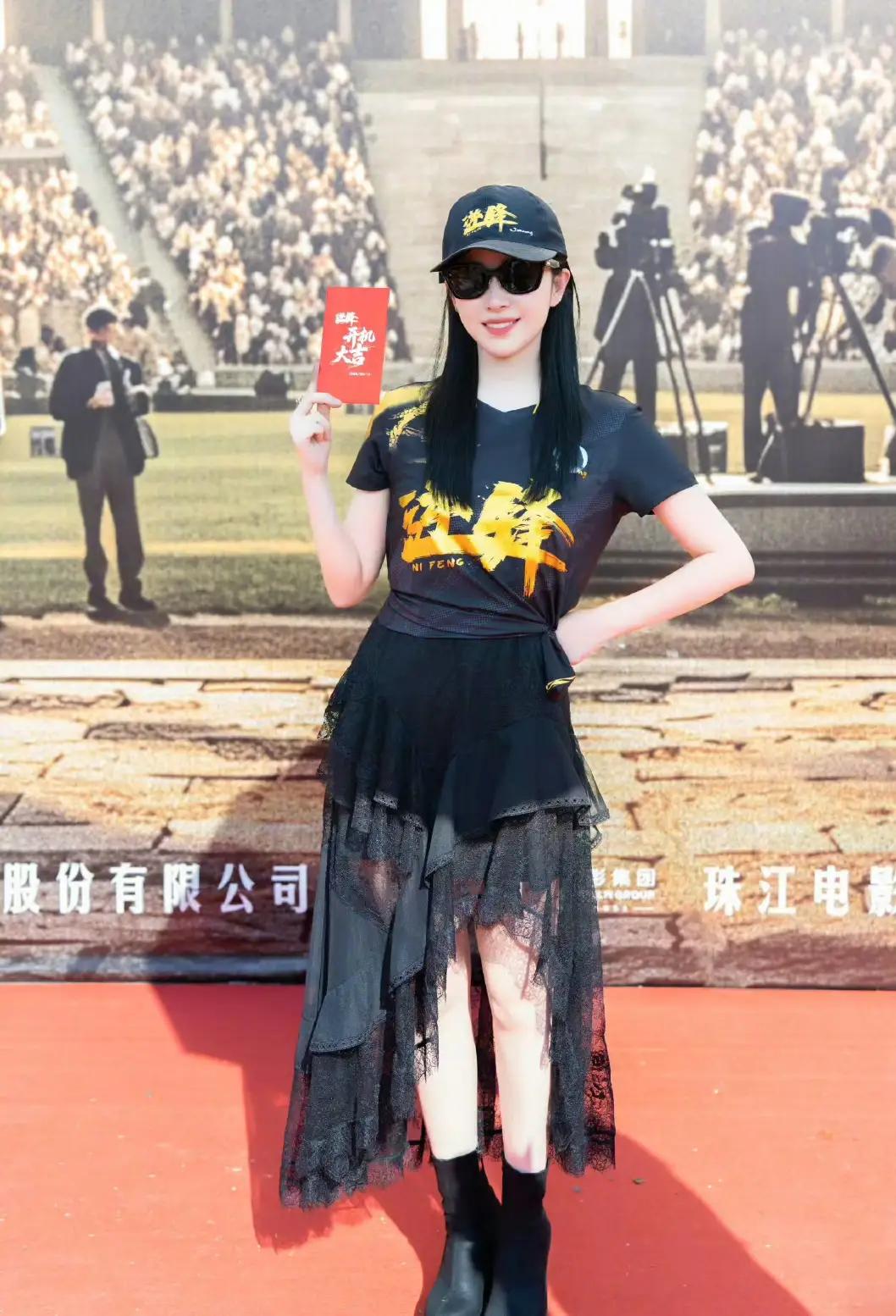 阚清子也是厉害了！

38岁的她，今年上浪姐时，因为自己胖而哭了！

那时候她刚