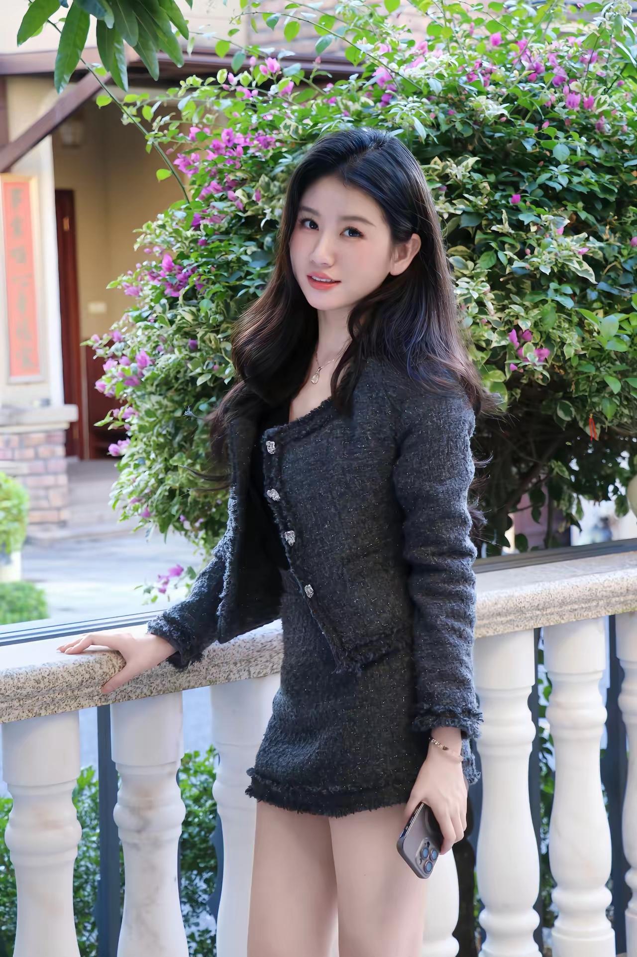 花开花落，岁月如歌。怎样穿搭知性又显身材?