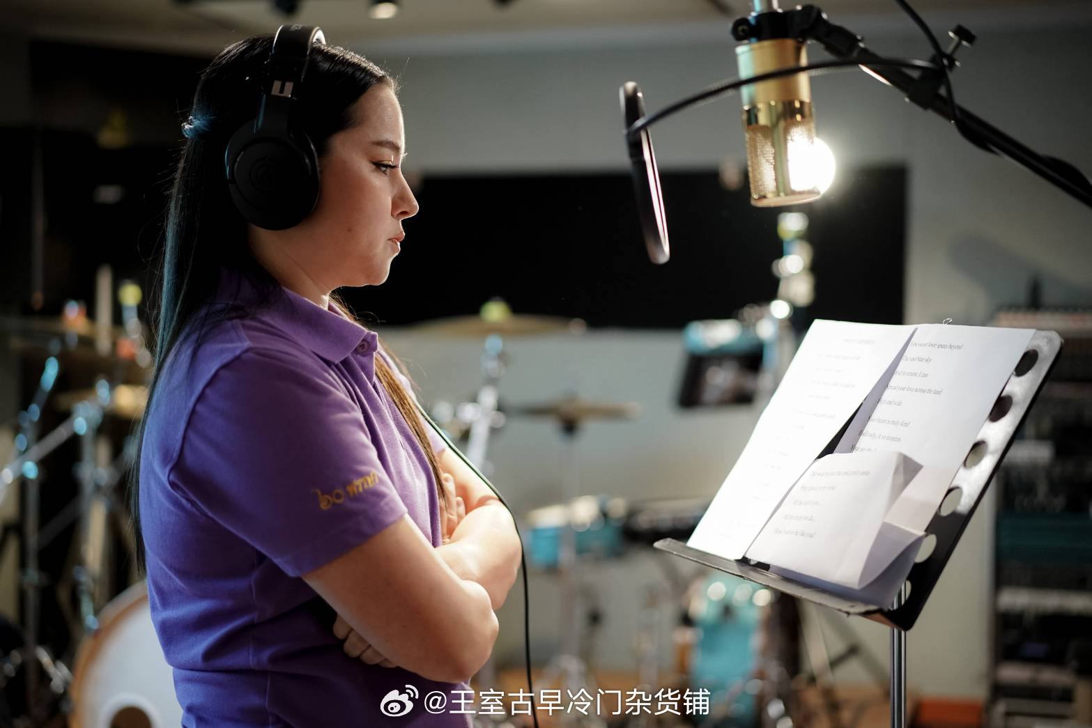 王室王室泰国王室普罗百灵 旧照片：好几年前大婶过生日，她的基金会录制了一首庆生曲