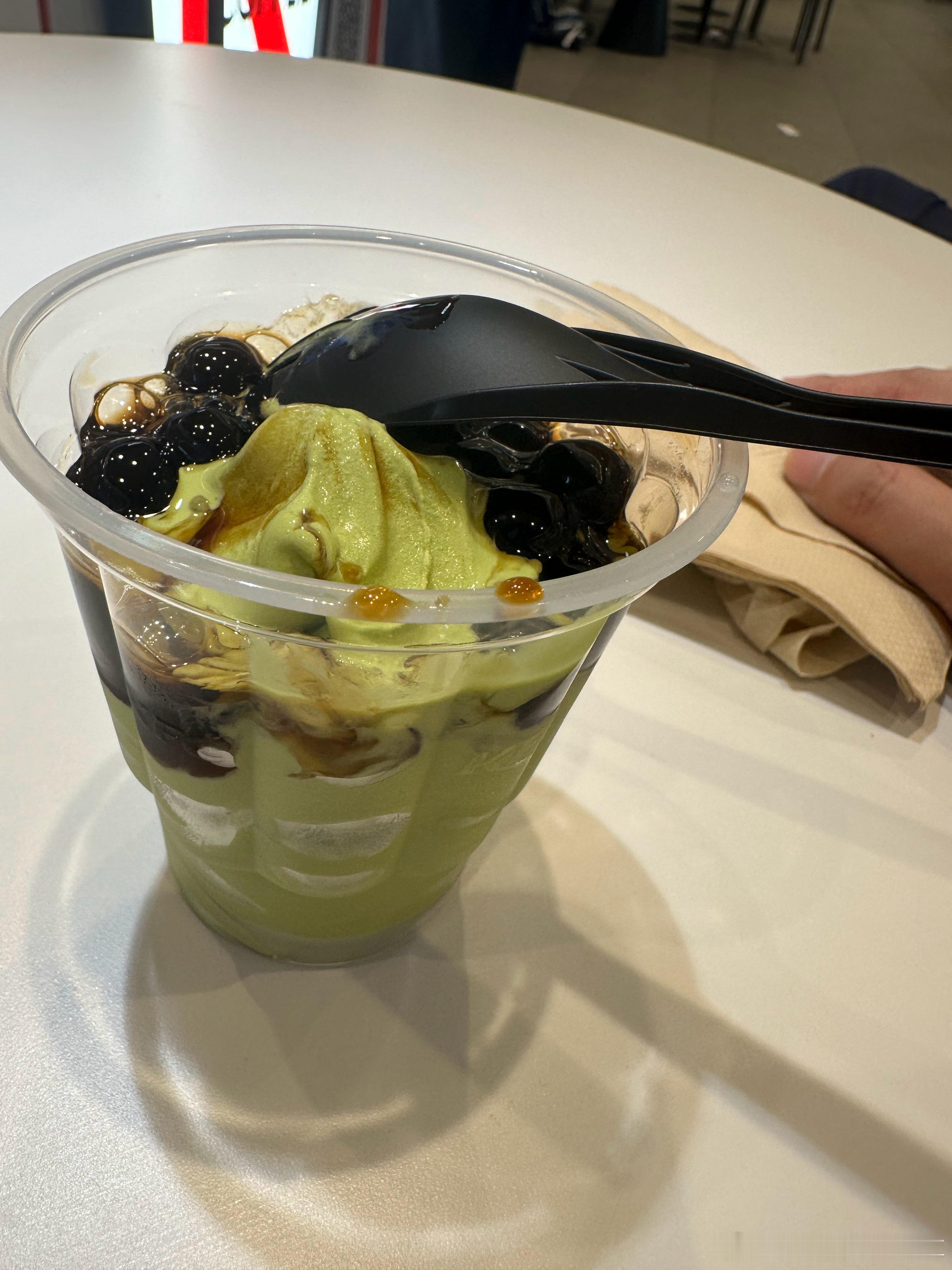 饭后再来个抹茶🍵圣代