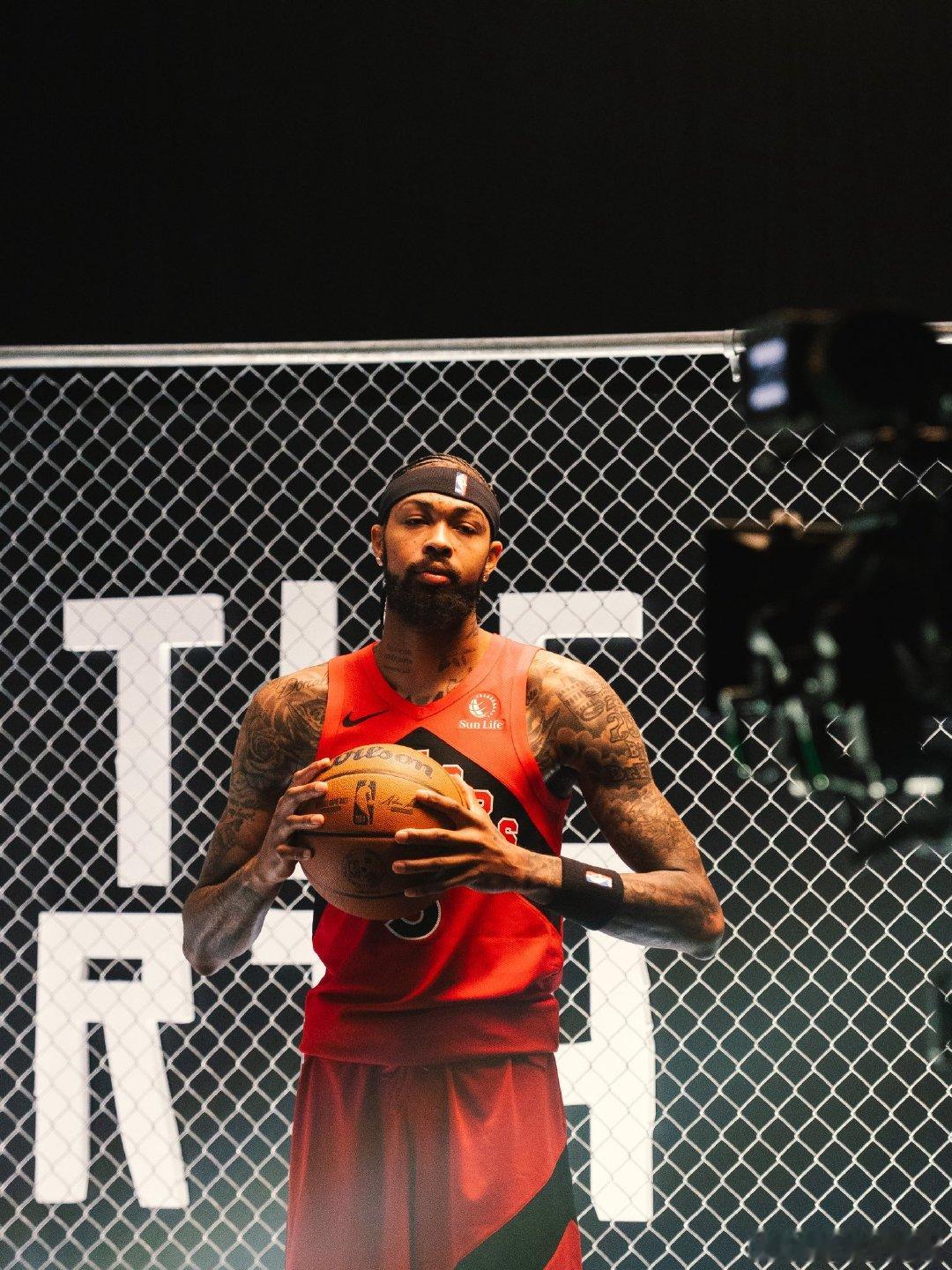 英格拉姆顶替库里参加全明星据Shams报道，英格拉姆将顶替受伤的库里，参加202