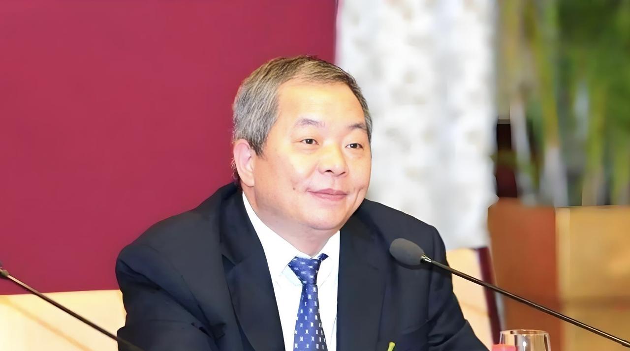 杭州蓝城蓝本建设管理有限公司退出苏州蓝桥置业有限公司，实际控制人从“宋卫平”变更