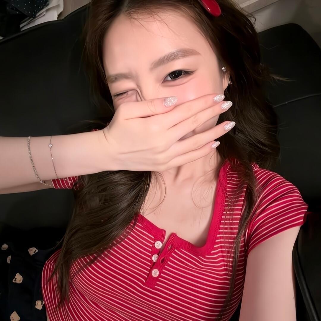 𝙒𝙚𝘾𝙝𝙖𝙩 | 小众氛围ins质感女头  专栏 · 女生头像