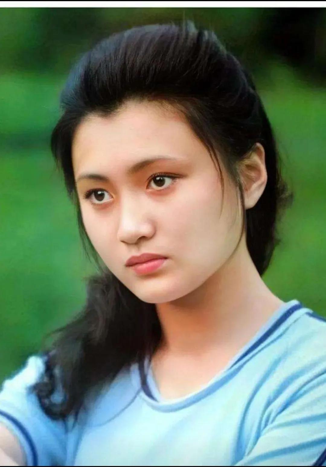 演员，林芳兵说，当初为演“杨贵妃”我快速增肥，那段时间真的很痛苦，那个营养液，跟