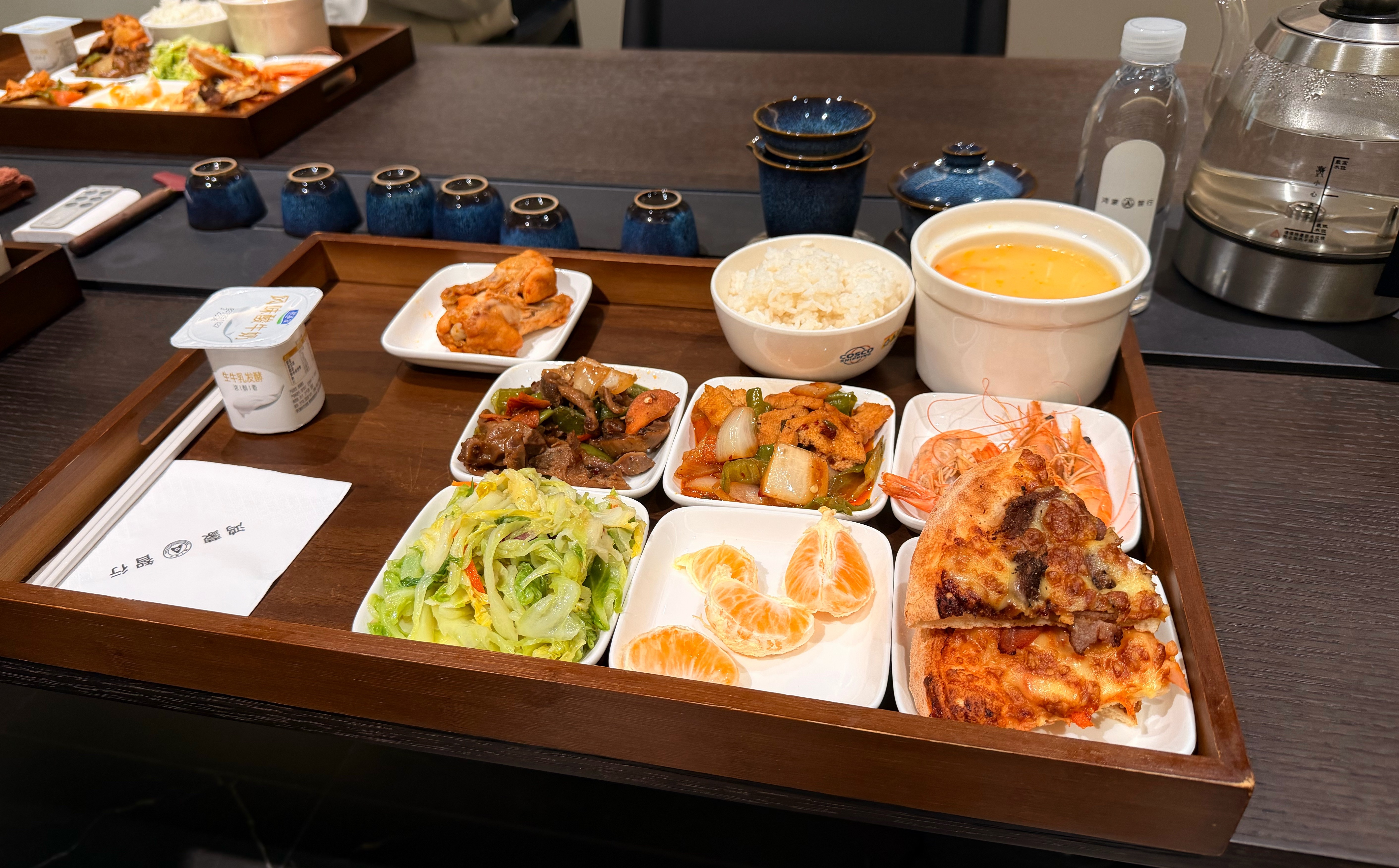 吃上了吃上了，赶进度把尊界拍完下午1点还有一台尊界交付！我们腾位置了  ​​​