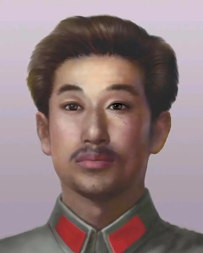1942年，赵尚志牺牲后，一个汉奸在验尸时，用脚踢了踢他的脑袋，这时，旁边叛变的