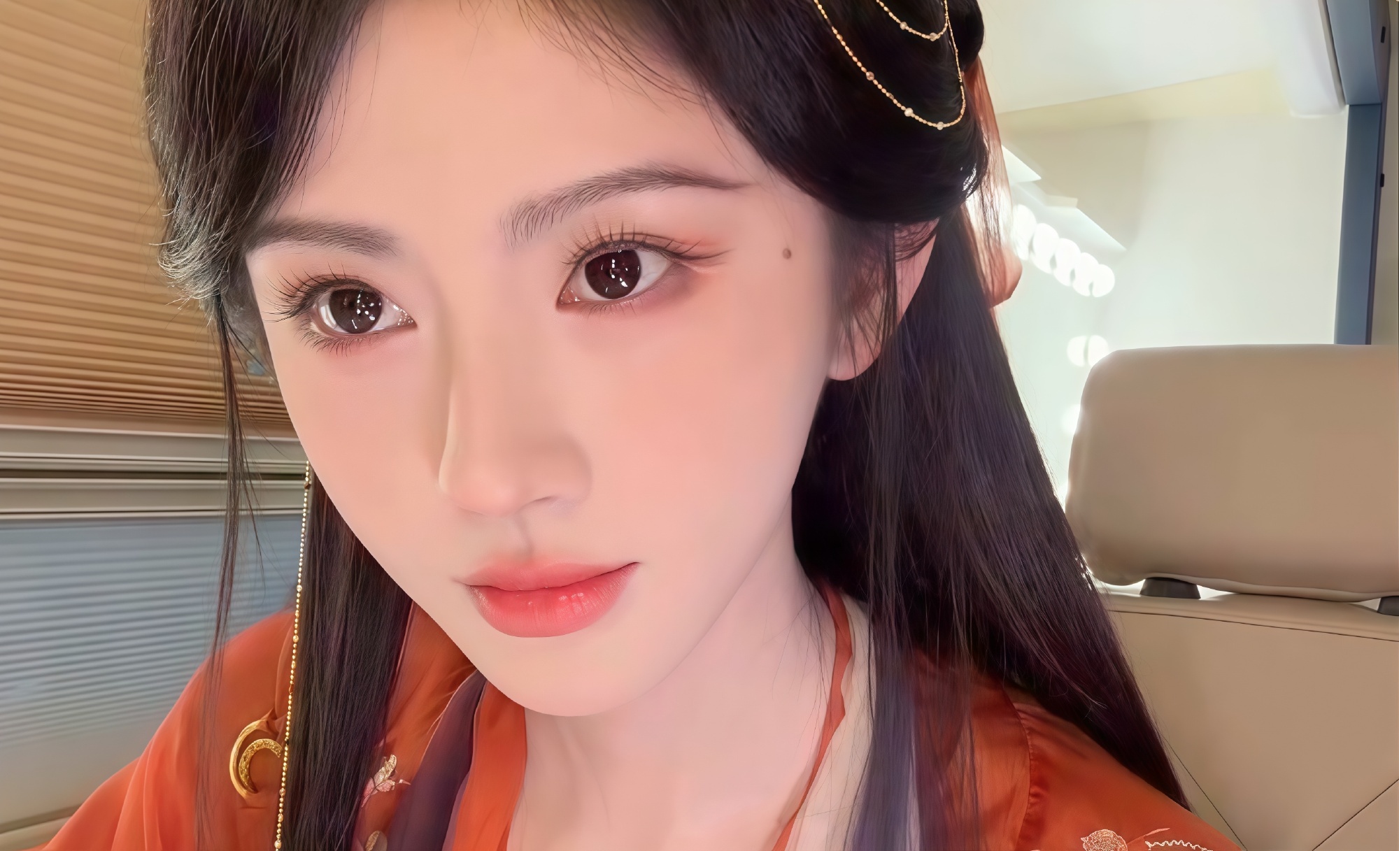 鞠婧祎姜黎非 jjy鞠婧祎千香 我对你的爱就像百合花的花语一样，纯洁而伟大  ?