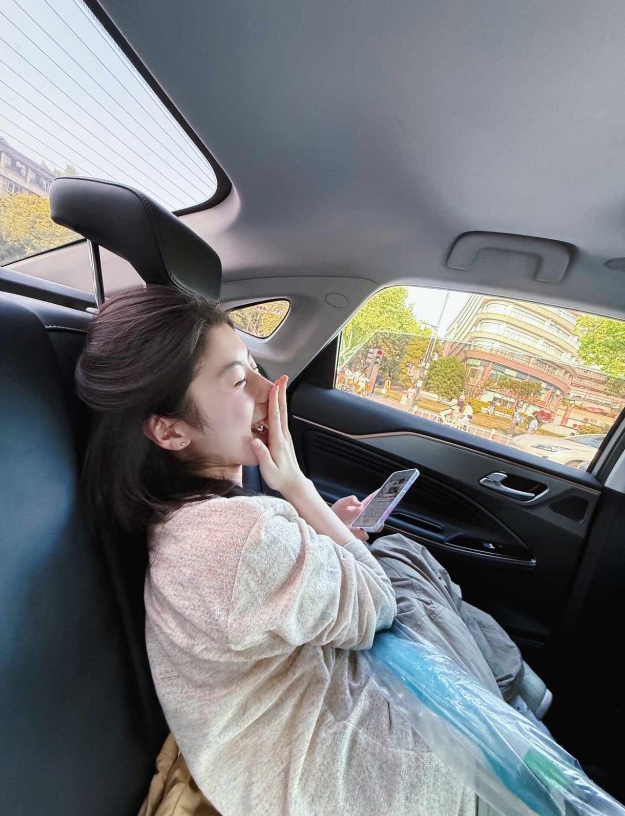 杭州迎来大晴天！
氛围感 阳光明媚的一天