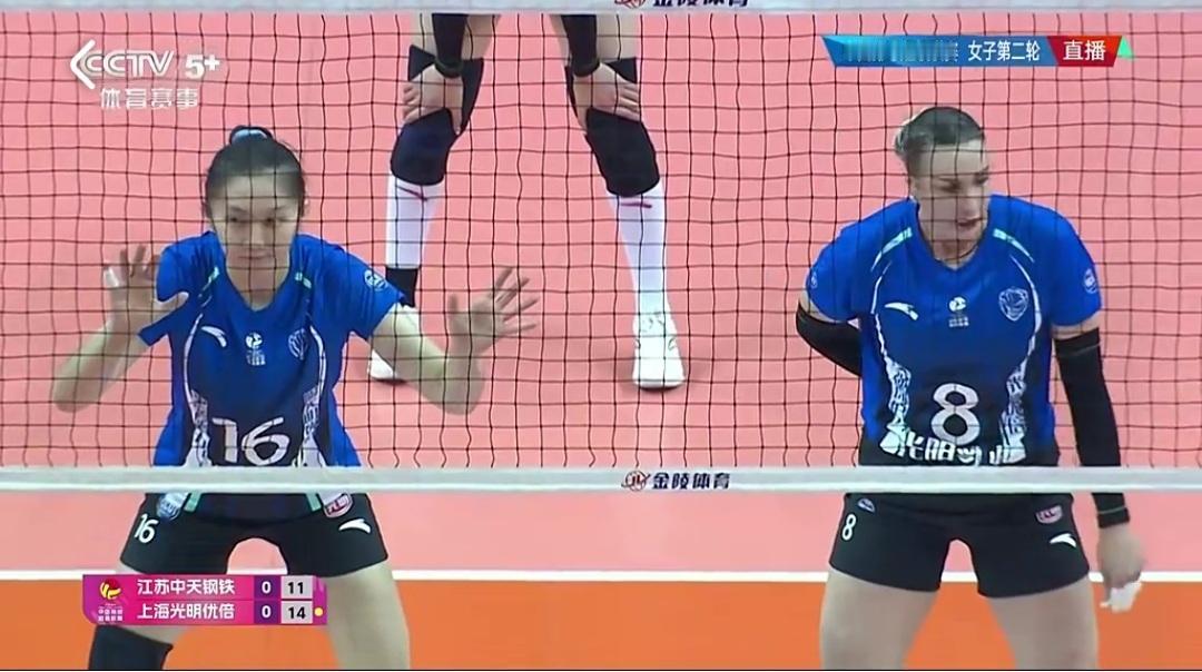 进攻得5分，拦网得6分（全场最高），发球得2分，一共得了13分——这是上海女排2