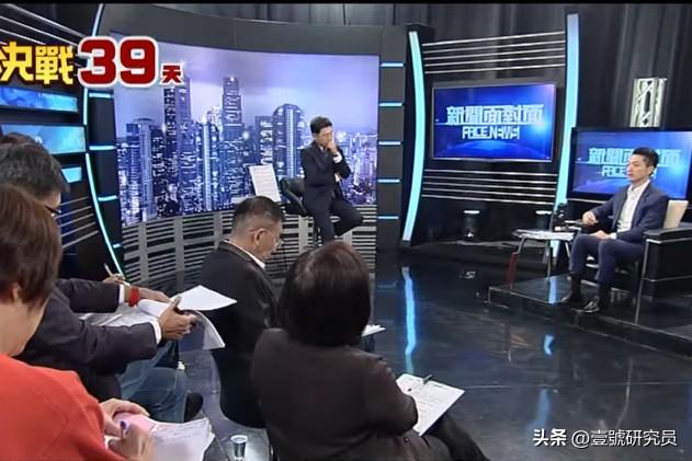 台北市长蒋万安昨天（19日）上绿媒节目《年代新闻面对面》专访，结果变成“陪访”，