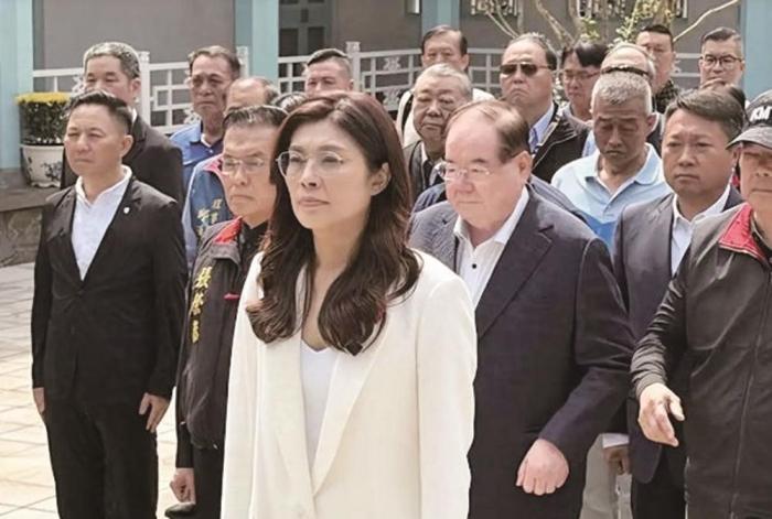 美国最担心的一幕曾出现了：美日德三国都拦不住，郑丽文当众立下重誓。

所有人都看