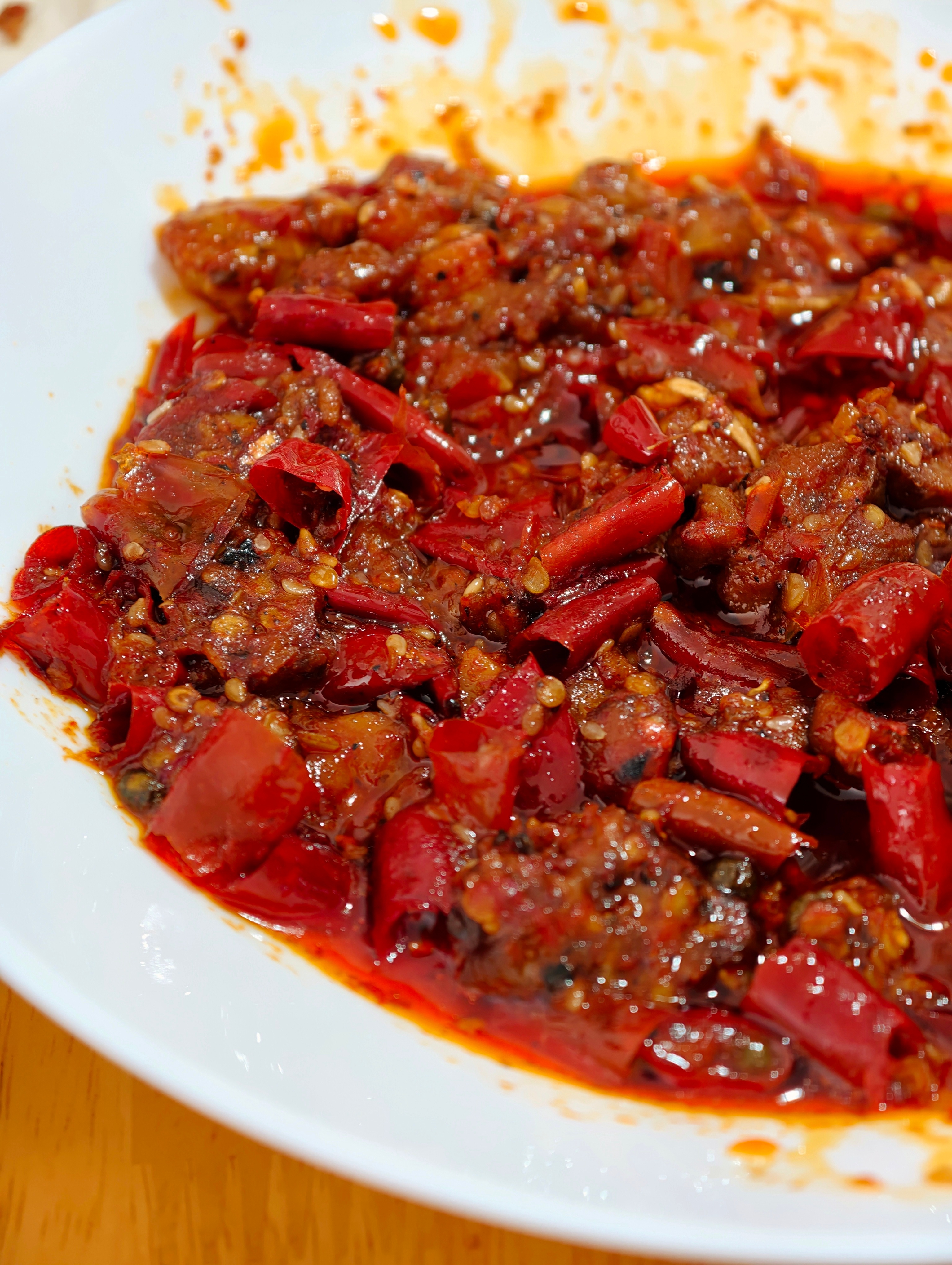 冰箱里翻出来一袋麻辣兔肉辣哭我了