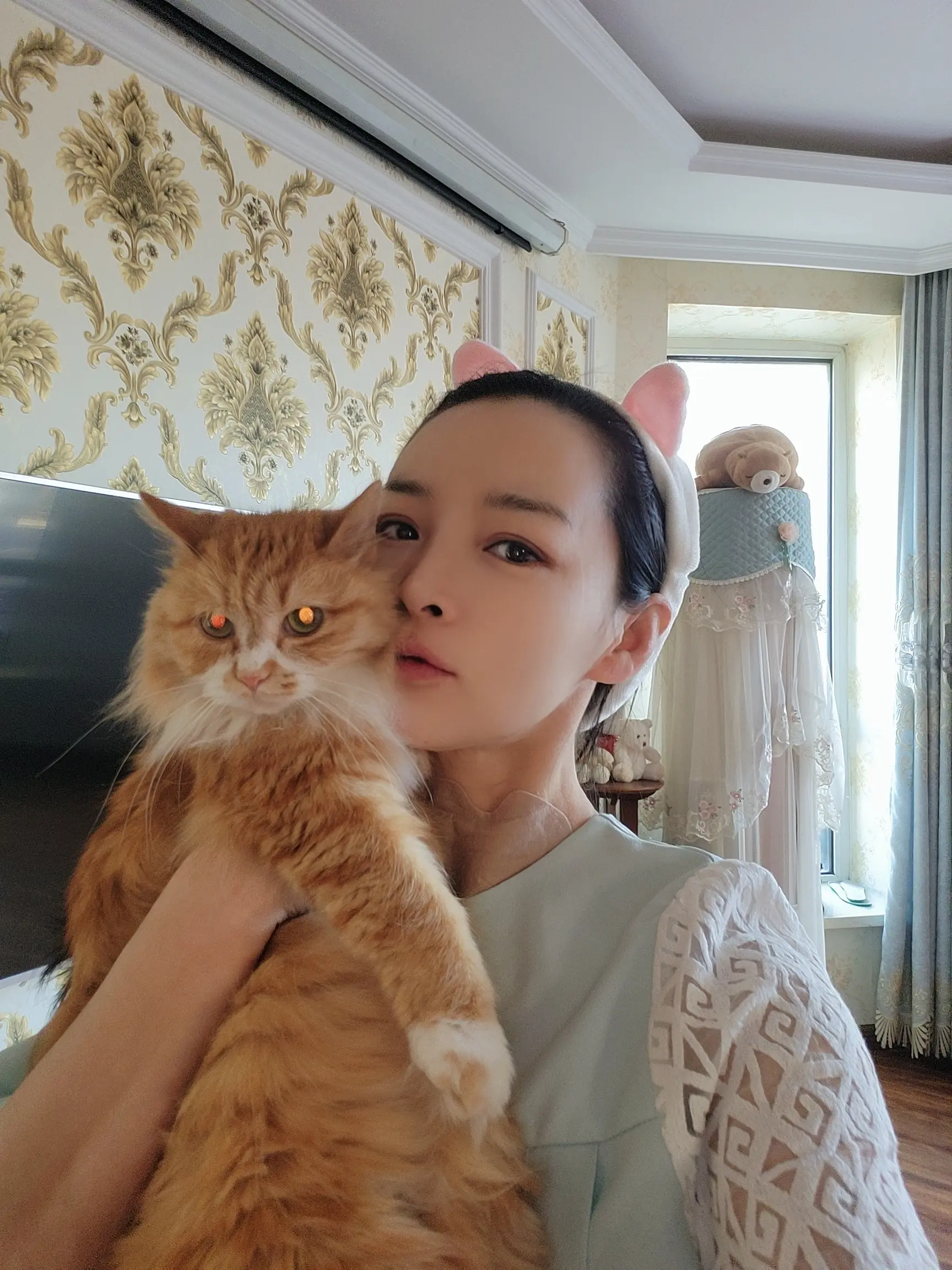 有时候很累，身体不累，累的是心，想放弃不在救，当你看着那些，需要你的小...