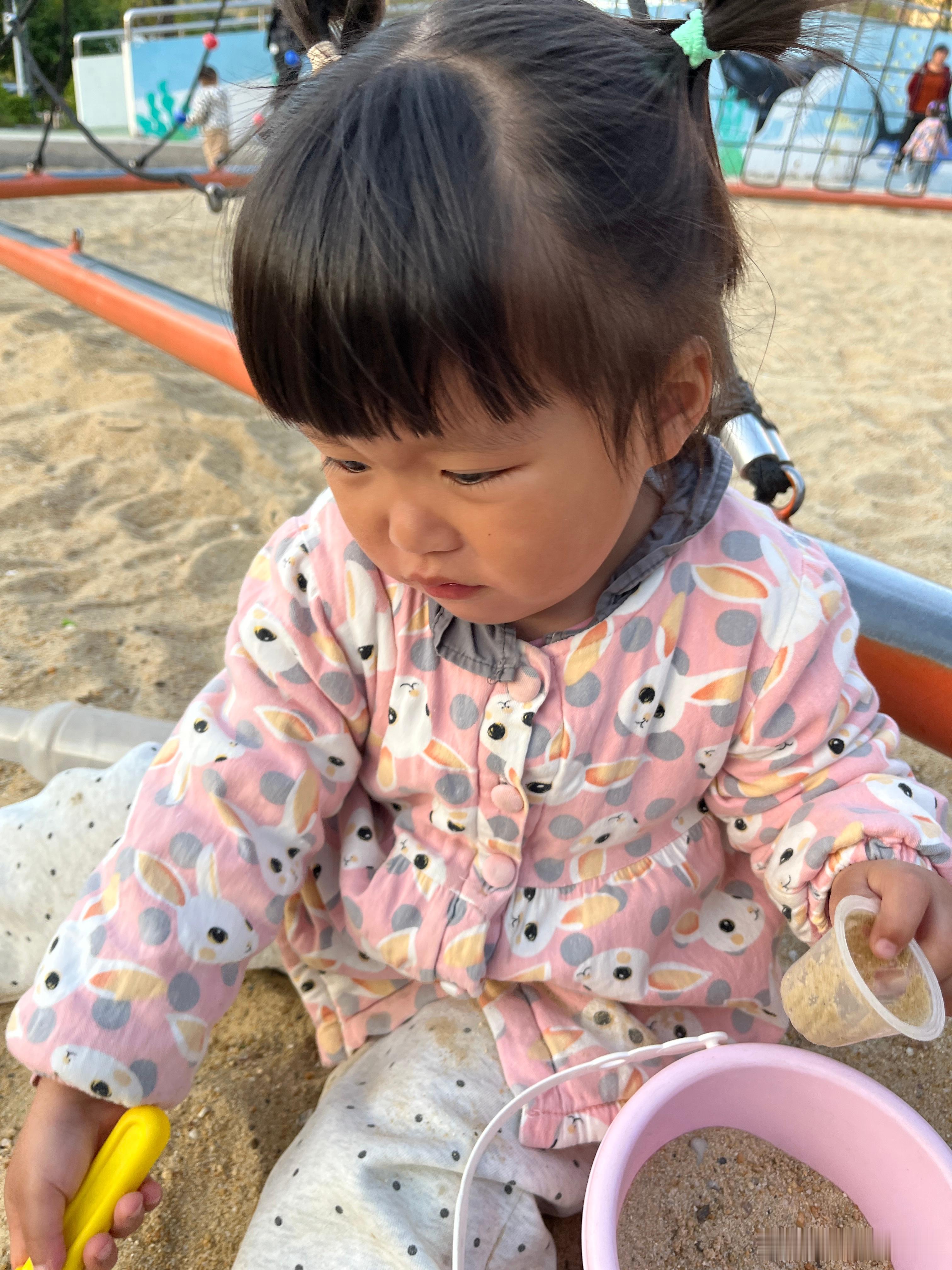 图一在生气，今天情绪不对，动不动就生气，我也没惹她。 