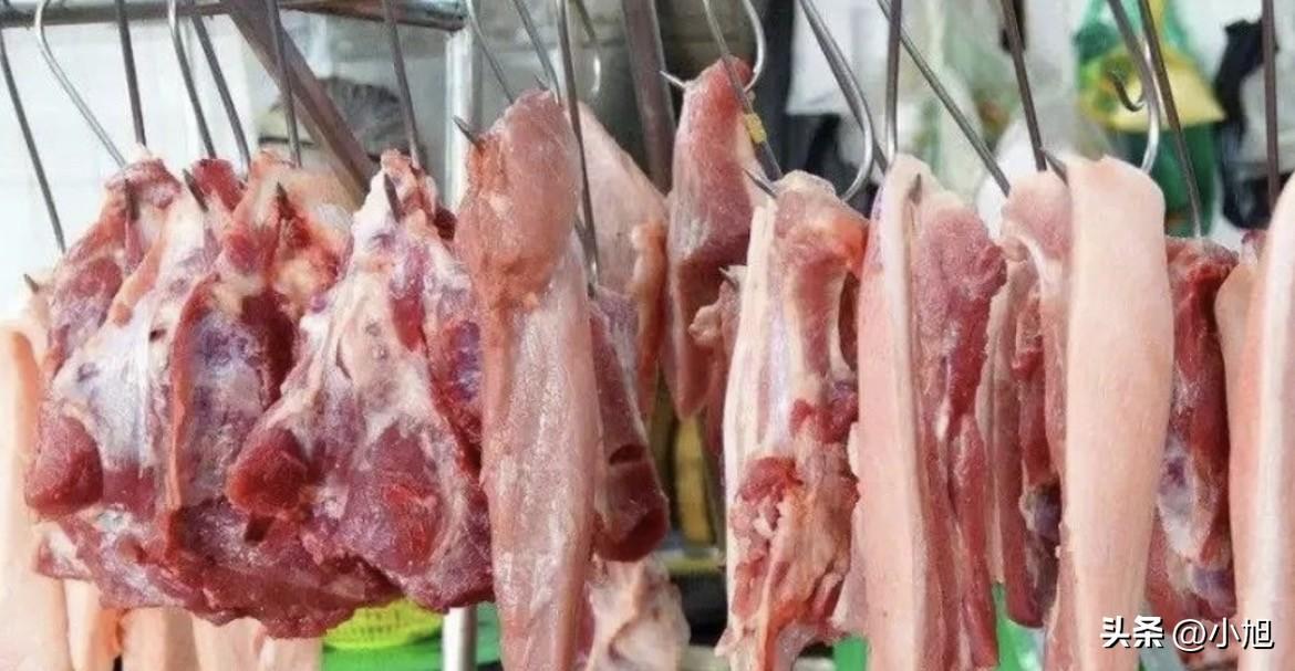 48岁的杨某艳，家住云南砚山一个村子。家里日子本来就紧巴巴的，小儿子还有先天性心