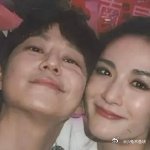 谢娜[超话]谢娜爆料何炅有八块腹肌姐姐当家 哇呀嘿！谢娜爆料何炅有八块腹肌，这消