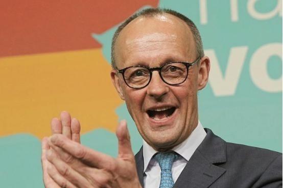 德国外长在新加坡公开宣告：宁可忍受美国转身离开，也绝不拥抱中国。很多人以为特朗普