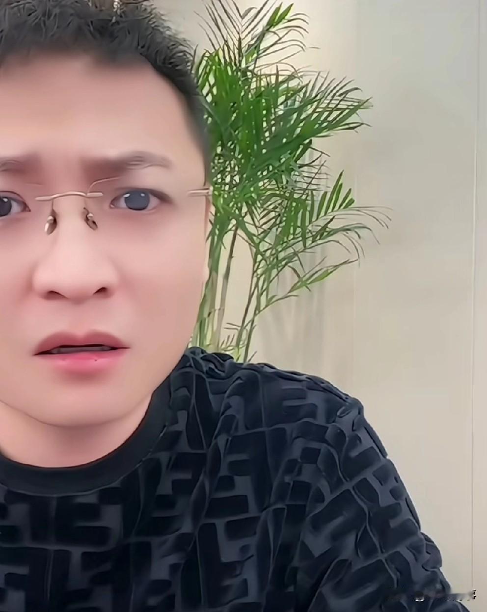 二子爷揭秘“文玩圈”暴利内幕！

          二子爷前几天刚和李舒克搭档
