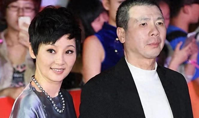 68 岁冯小刚还在为女儿拼？徐帆的处境也太让人看不懂了吧！冯小刚为女铺路


 