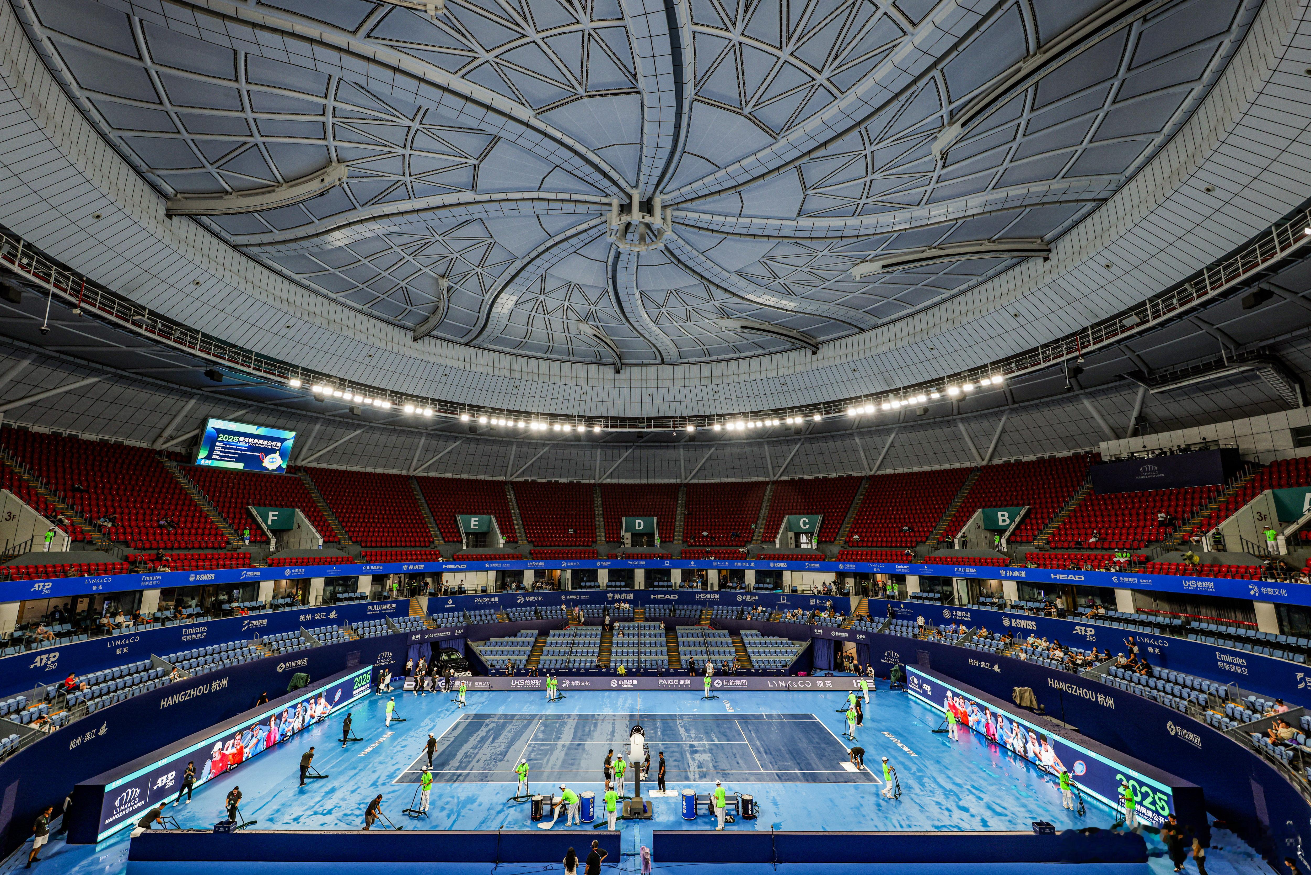 由于雨水影响，2025领克杭州网球公开赛今日剩余赛程如下👇🎾中央球场⏰巴萨瓦