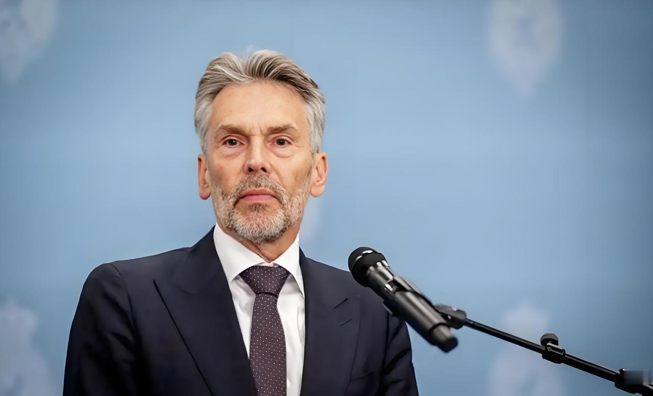 荷兰根本不害怕！
到目前为止，荷兰根本没有表现出一丝悔改的意思，甚至甩锅都在用掩