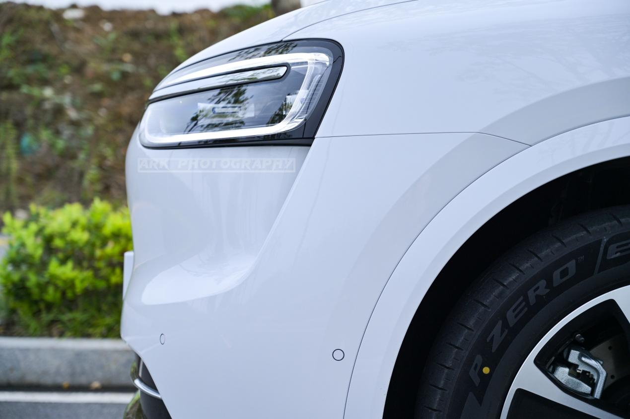 我的全新问界M7这一次来的比我想的更快一点！周末怀揣着激动的心情，我终于将它带回