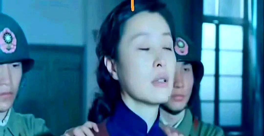 “烈士赴死，怎么不哭不喊？”弹幕里飘过这句质疑时，吴越只是淡淡回了一句：“我演的