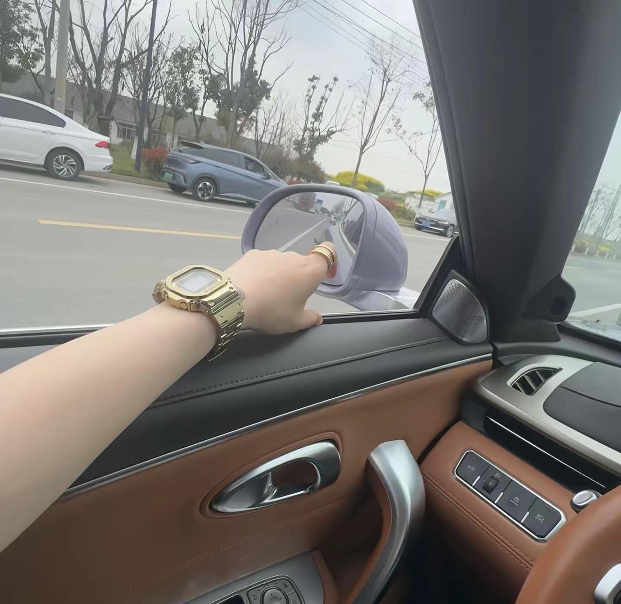 从未想过在这个年纪会参加同龄人的告别式。