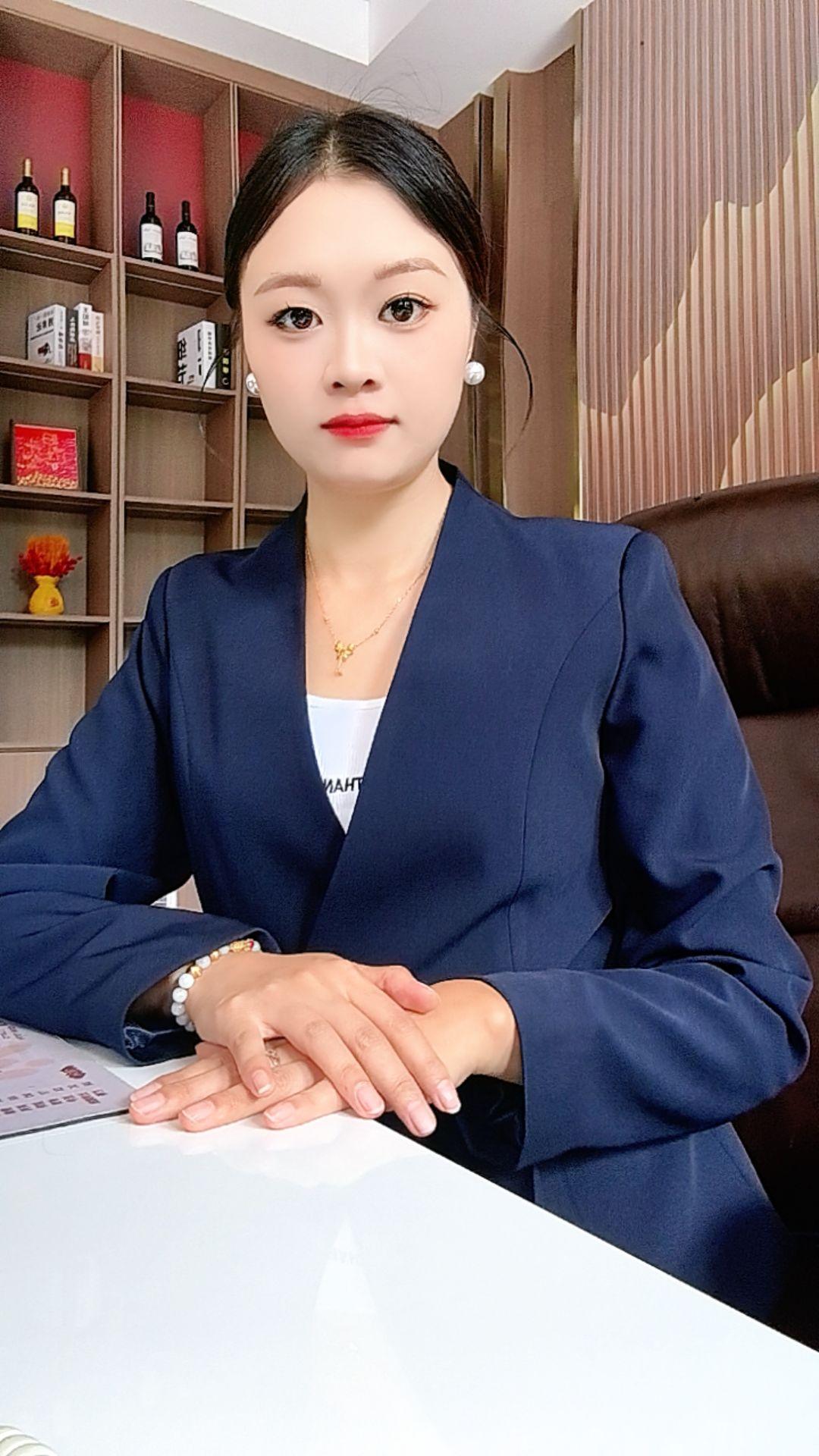 别的女人生气了，会撒娇，会嗲，我 就不一样了，我会骂人，会删除好友，会...