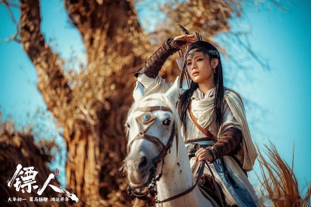 镖人票房逆跌排片和口碑一路看涨，逆跌不是运气，是袁和平+全员实力派打出来的成绩。