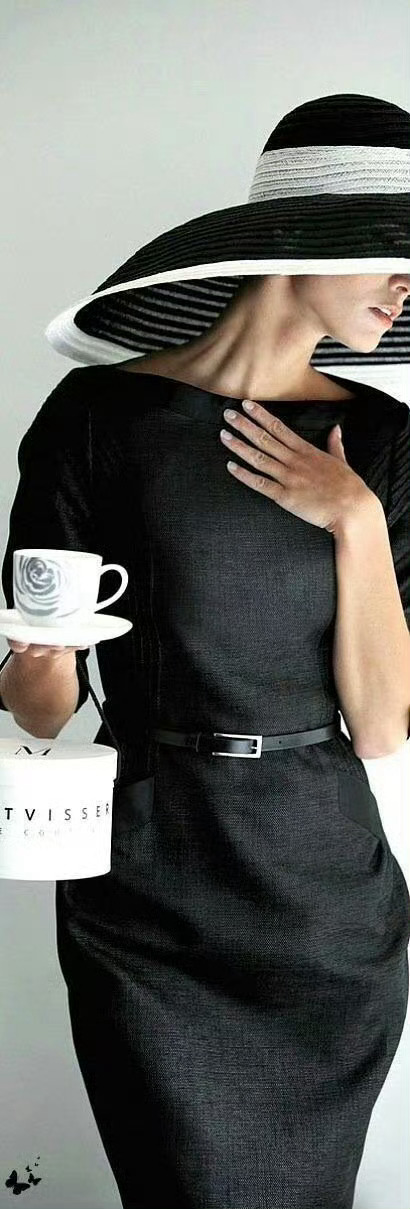 缺乏自得其乐之人生乐趣的人，心智灵魂都是空虚的，会产生像深渊一样填不满的匮乏感，