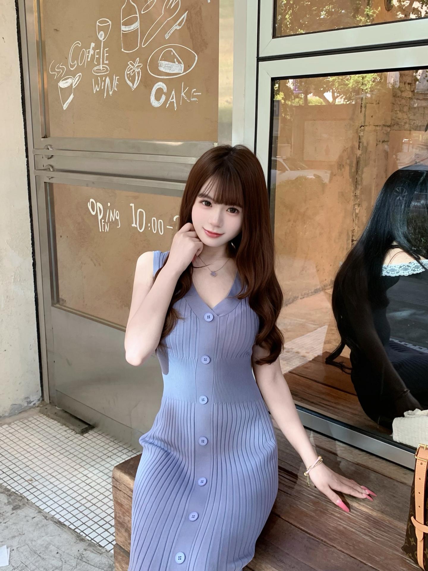 和我聊天到凌晨以为你心里也有我 后来才知道你在美国