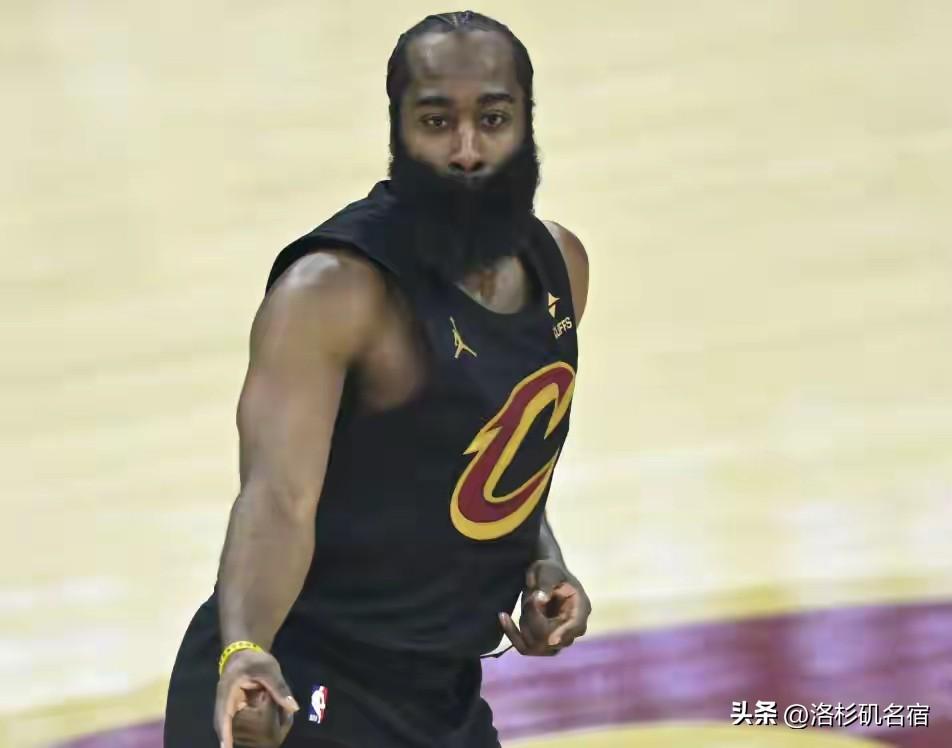 自打哈登加盟骑士以来，骑士所有的比赛几乎没落下过。别看骑士的阵容纸面上有了冠军底