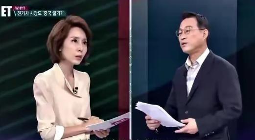 韩国女主持人在一档节目中嘲讽：“中国制造就是廉价、仿品的代名词！”教授听后一笑，