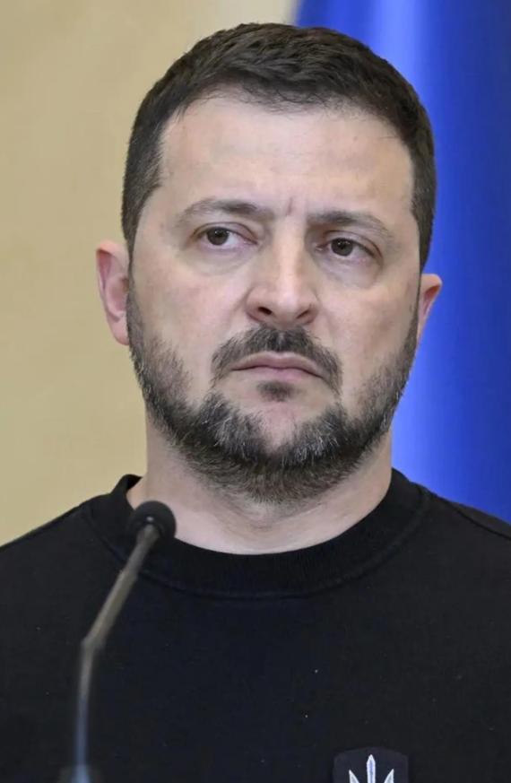 乌克兰正式宣告了！泽连斯基近日通过官方频道发布重磅声明，他宣布乌克兰已经正式进入