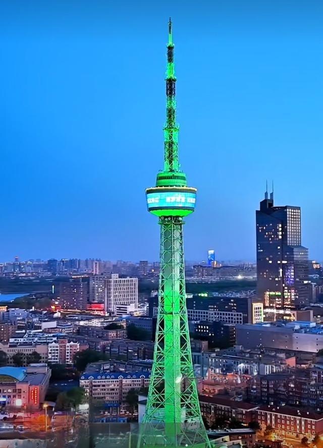 中国不靠海的省份有，我暂时能想到的是：山西省，吉林省，黑龙江省，河南省，湖北省，
