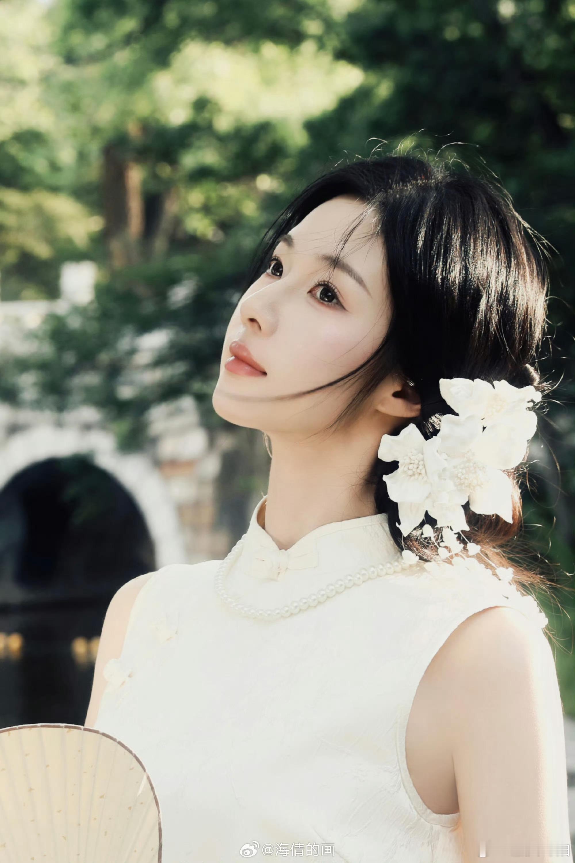 “那年梨花瘦，你要走。”🍃摄影：​​​