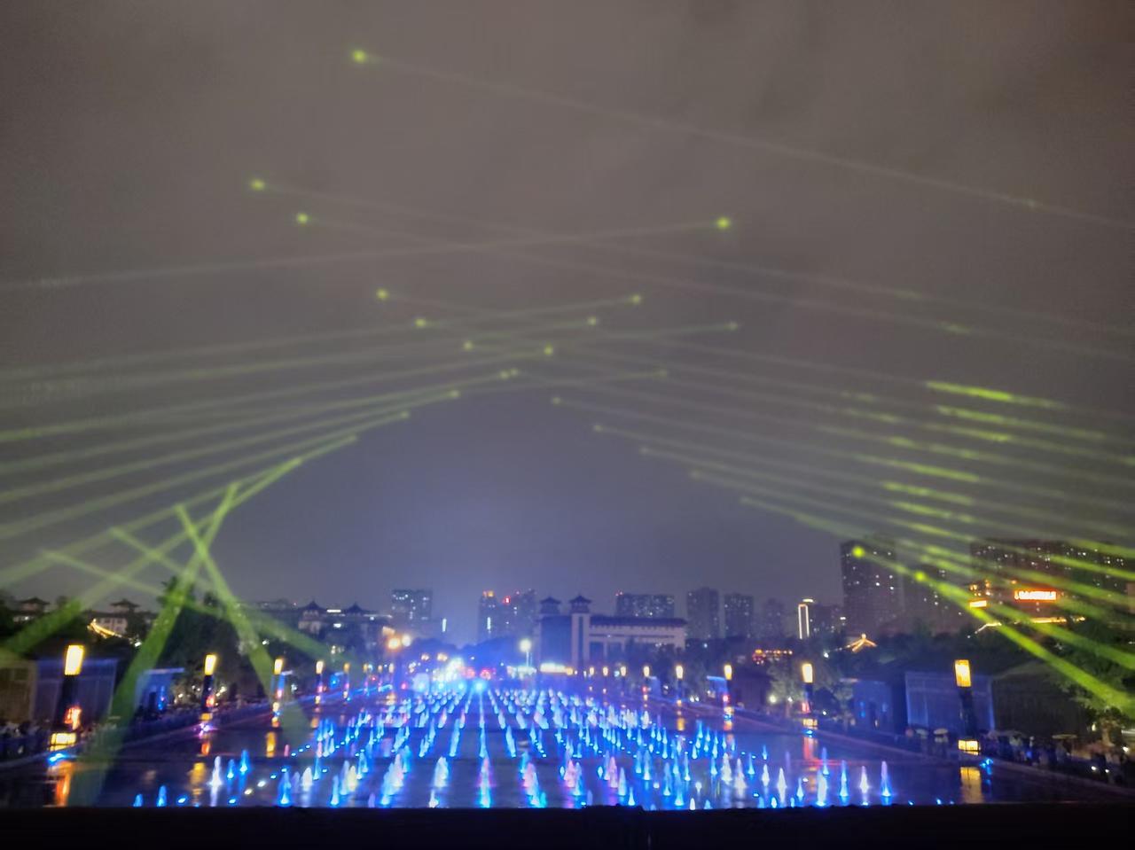 国足不止给我们普及地理知识，还告诉我们自信心原来可以没有下限的找。

如果没有国