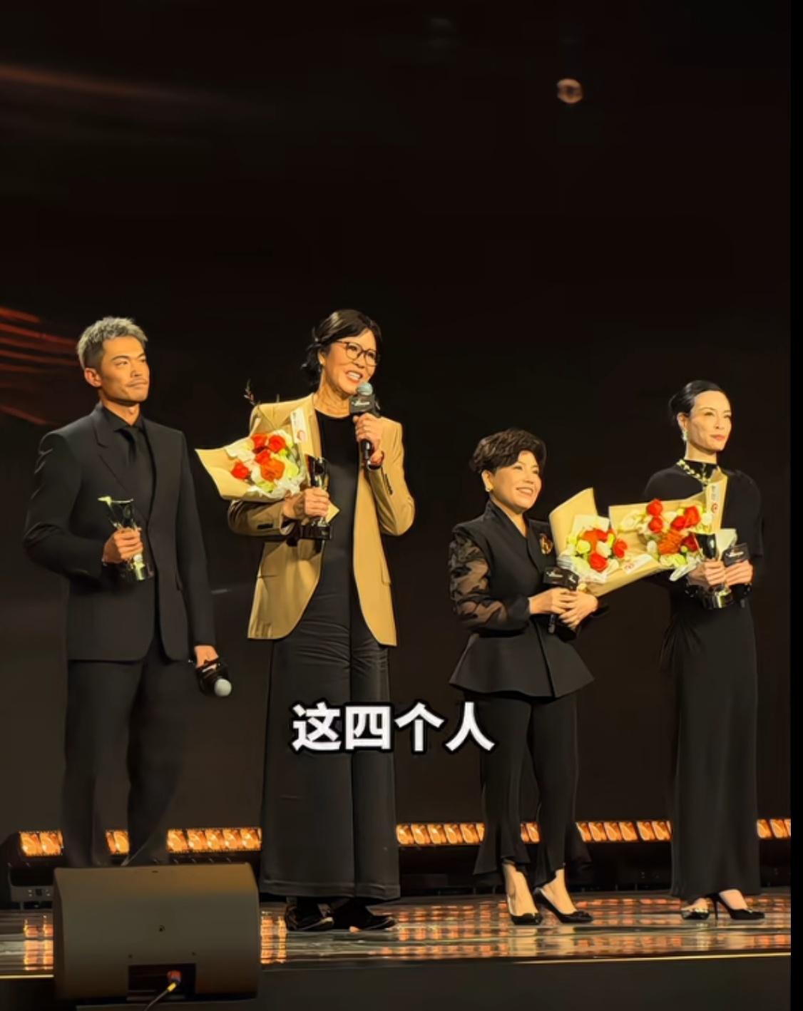 郎平、林丹、邓亚萍、吴敏霞你觉得谁的体坛地位最高？

郎平是大球项目，无论球员时