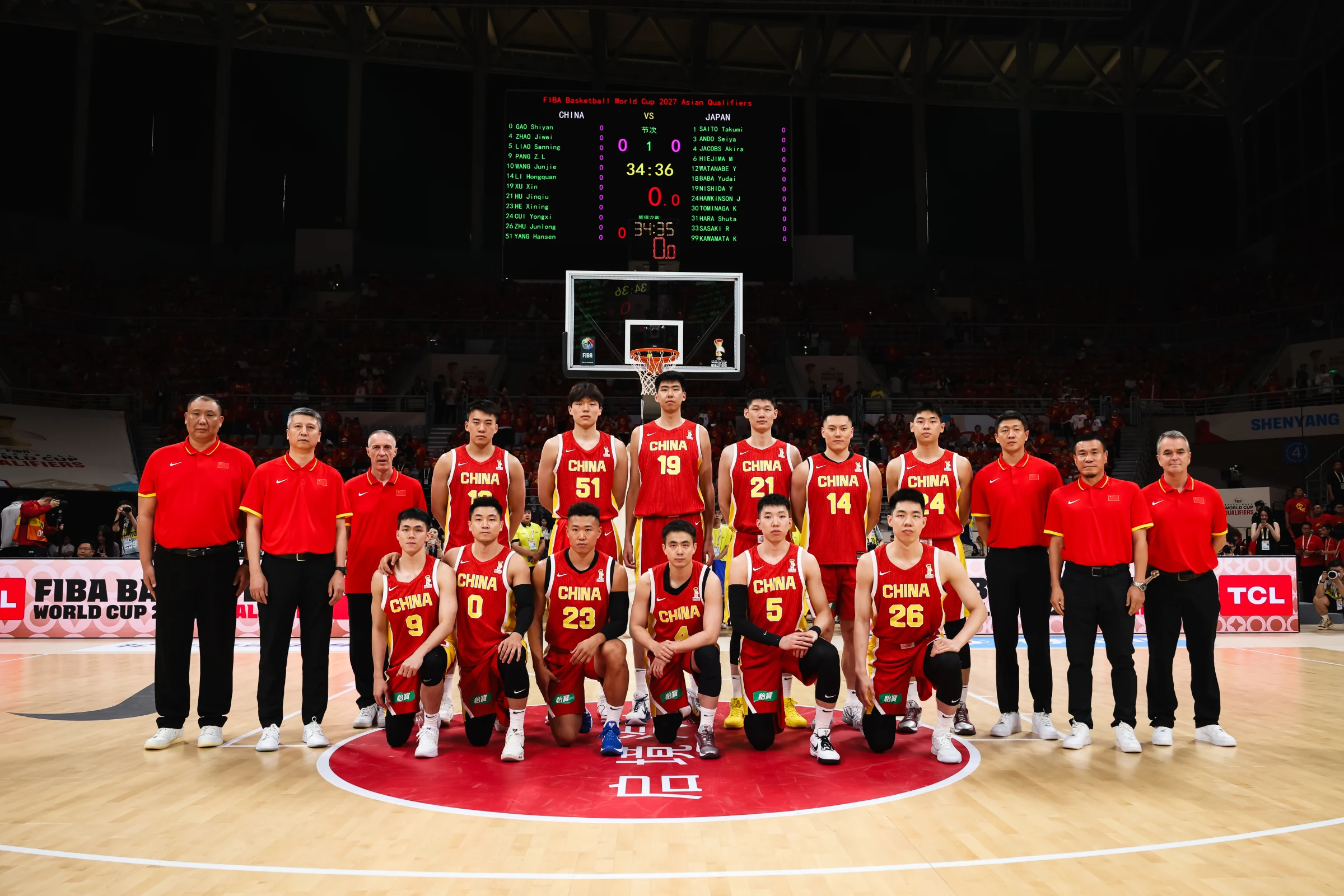 男篮世预赛中国男篮vs日本男篮 中国男篮赛前大合影，打日本，加油！ 