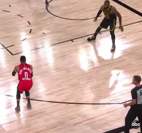 骑士今天是怎么防守哈特的↓↓↓骑士vs尼克斯NBA