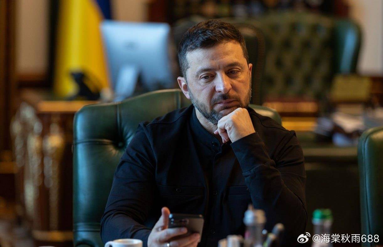 泽连斯基：美方正施压乌克兰撤出顿巴斯------乌克兰总统泽连斯基28日表示，尽