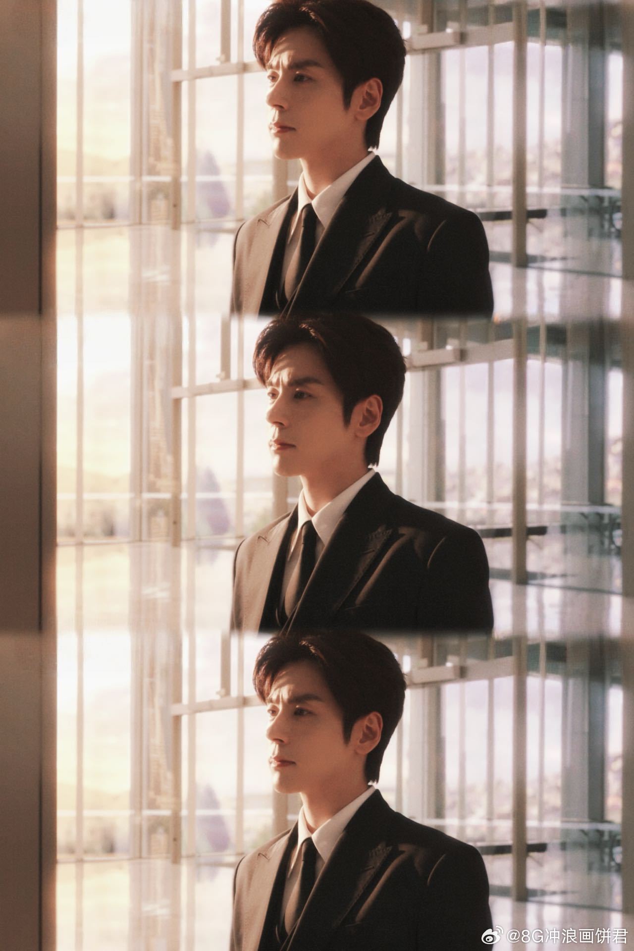 魏哲鸣体制内白月光杀回来了眉眼干净气质温润，身姿挺拔自带正气，魏哲鸣把体制内白月