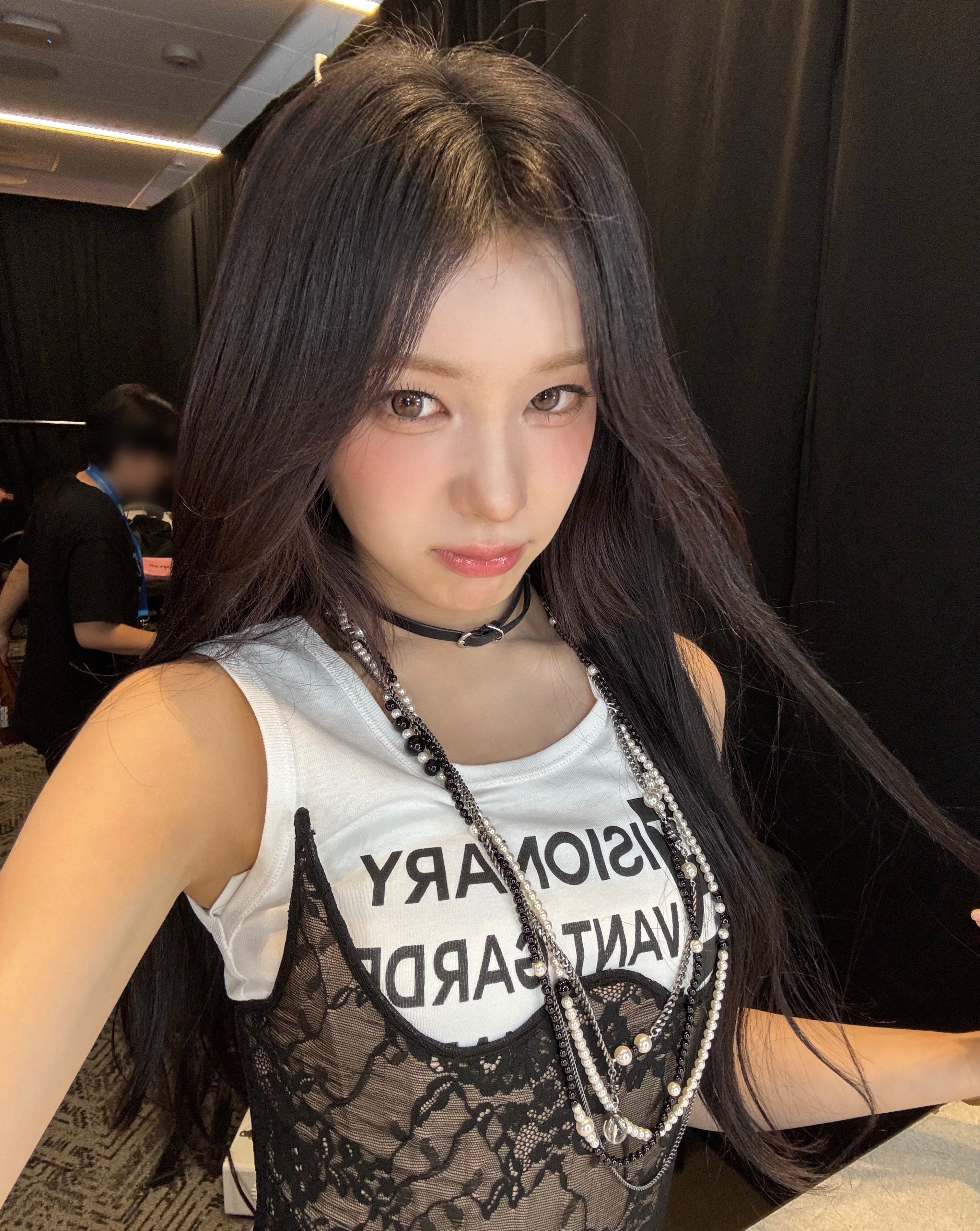 柳莎朗 